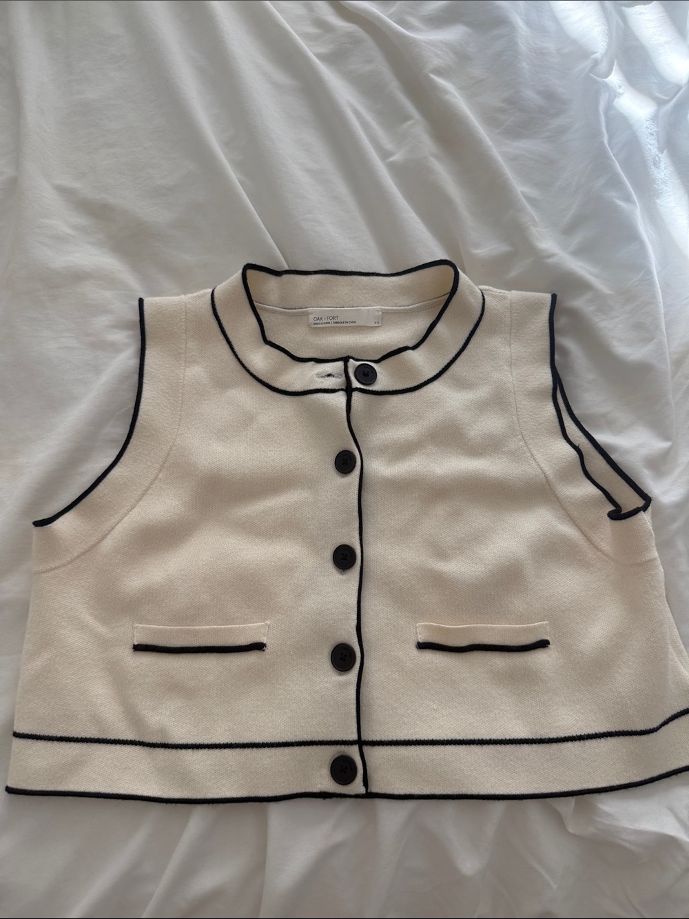 OAK + FORT Cream Sleeveless Button Vest with Black Piping